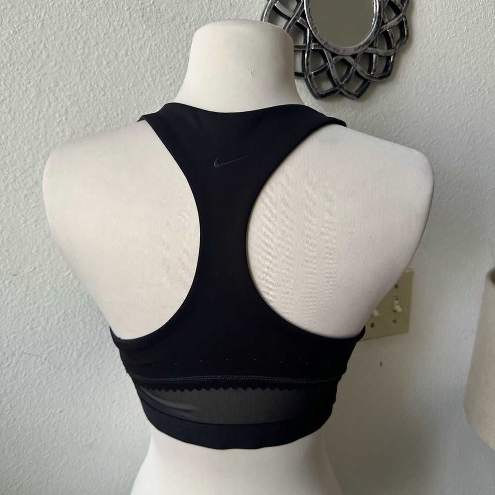 Nike Black Women's Sports Bra Sz S sports outdoor run workout - Picture 2 of 4